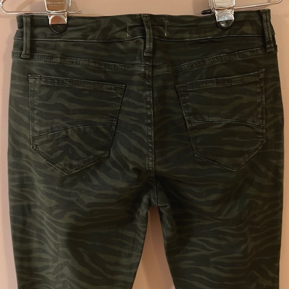 Driftwood Jackie Jeans - Picture 6 of 7